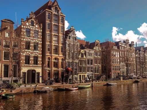 Grachtenpanden in Amsterdam waar erfpacht veelvoorkomend is bij woningaankoop